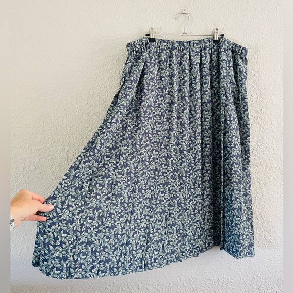 Vintage Koret Blue Floral Midi Skirt - Picture 1 of 8